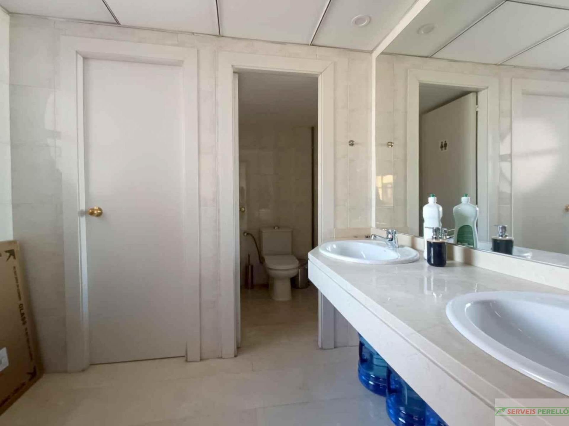 For sale of flat in Lleida