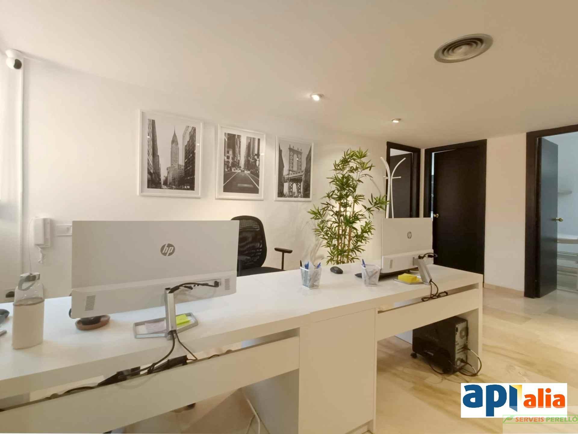 For sale of flat in Lleida