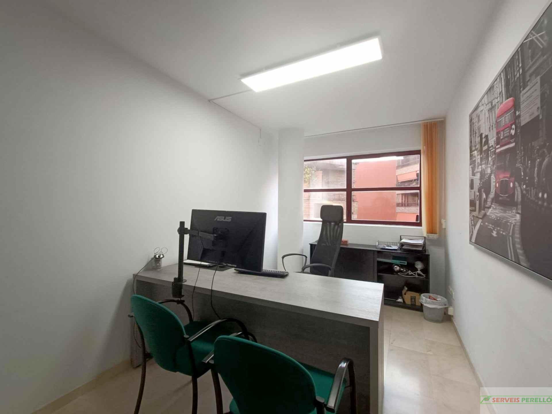 For sale of flat in Lleida