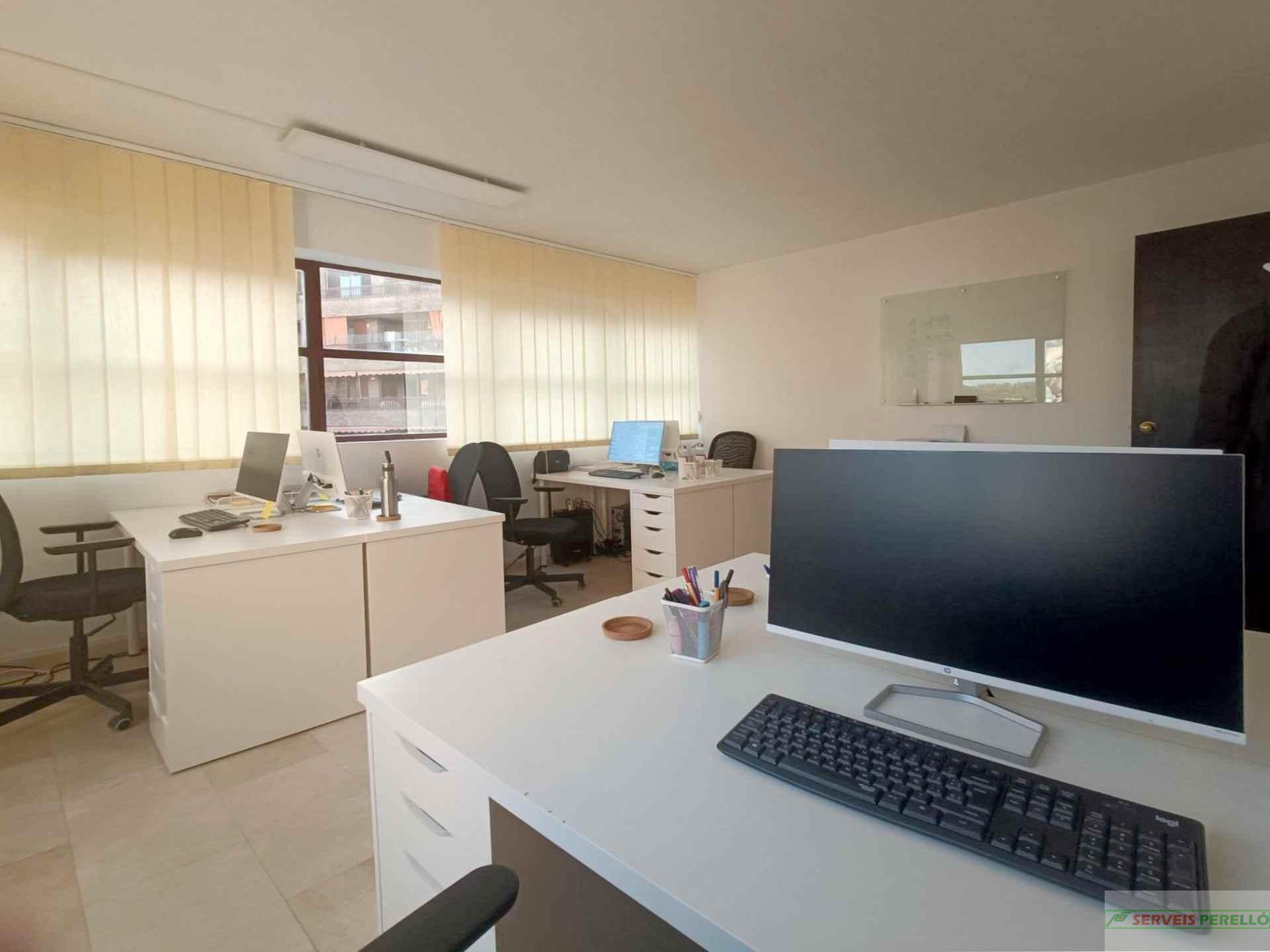 For sale of flat in Lleida