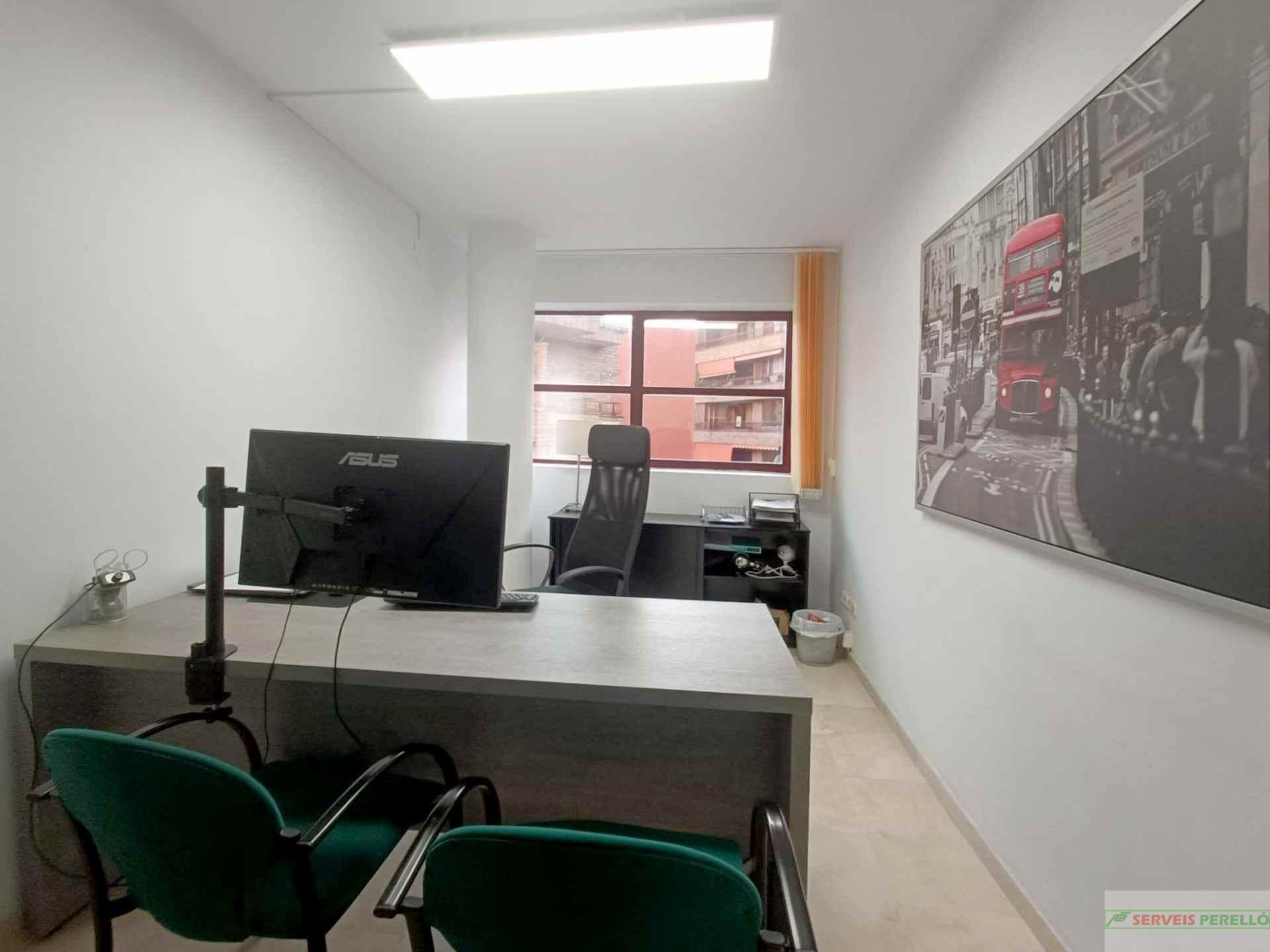 For sale of flat in Lleida