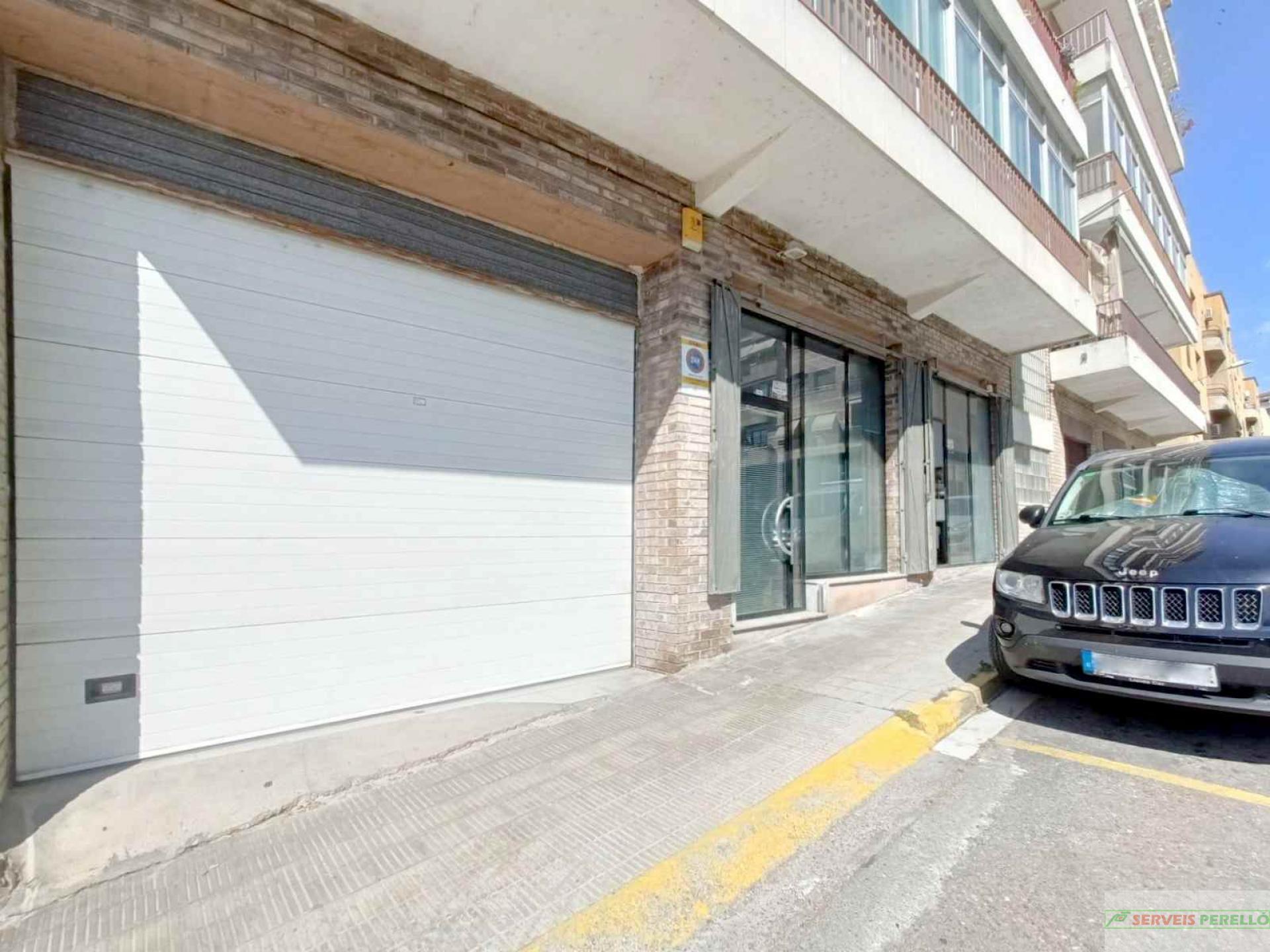 For sale of commercial in Lleida