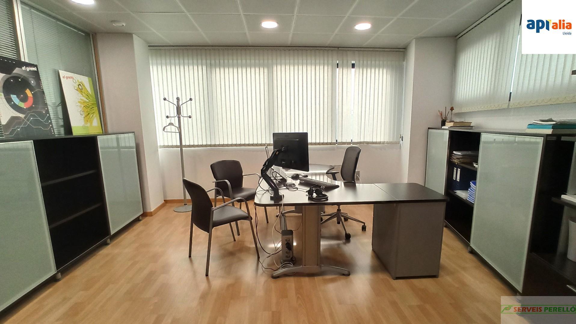For sale of flat in Lleida