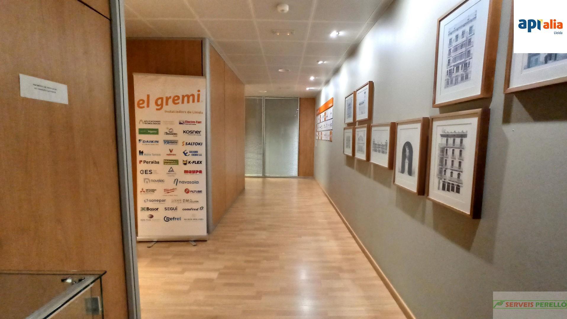 For sale of flat in Lleida