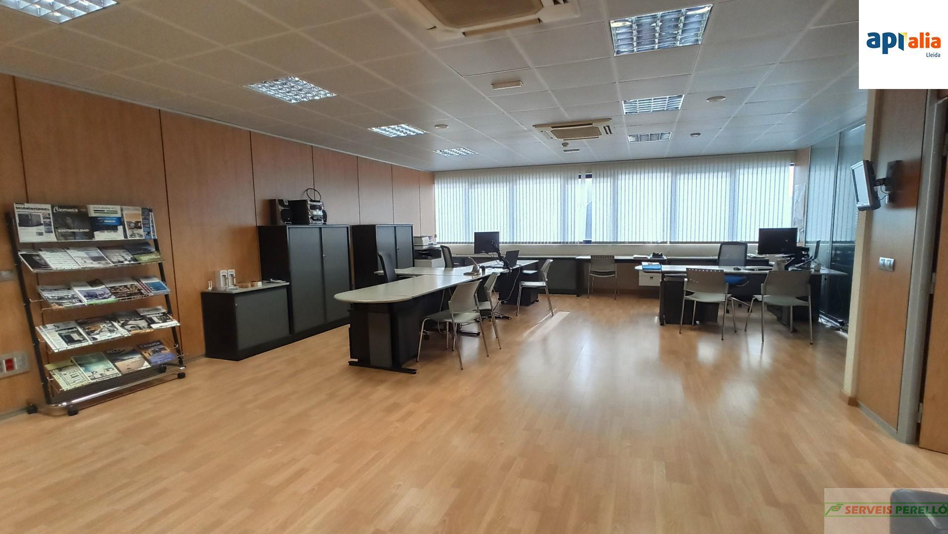 For sale of flat in Lleida