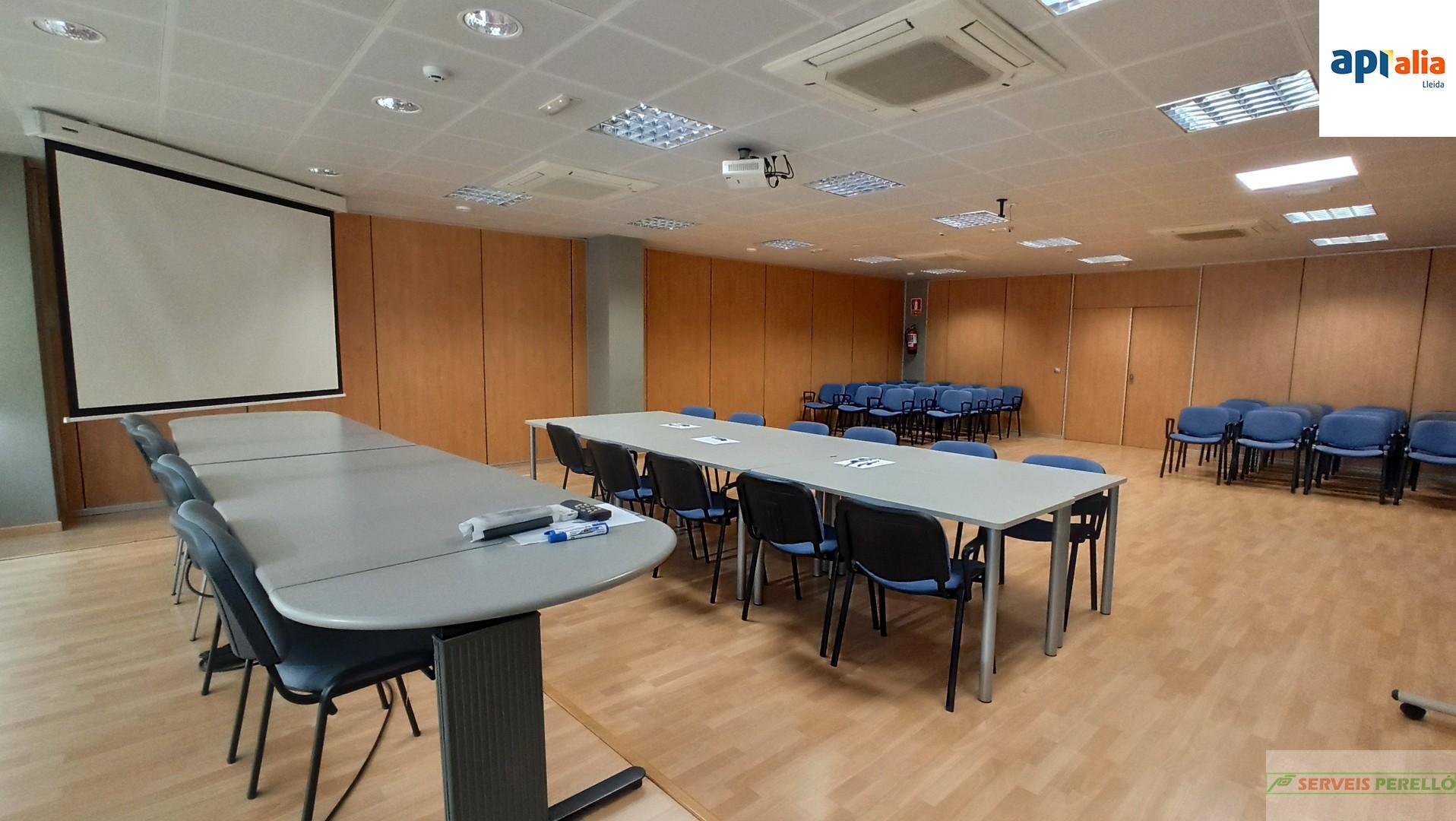 For sale of flat in Lleida
