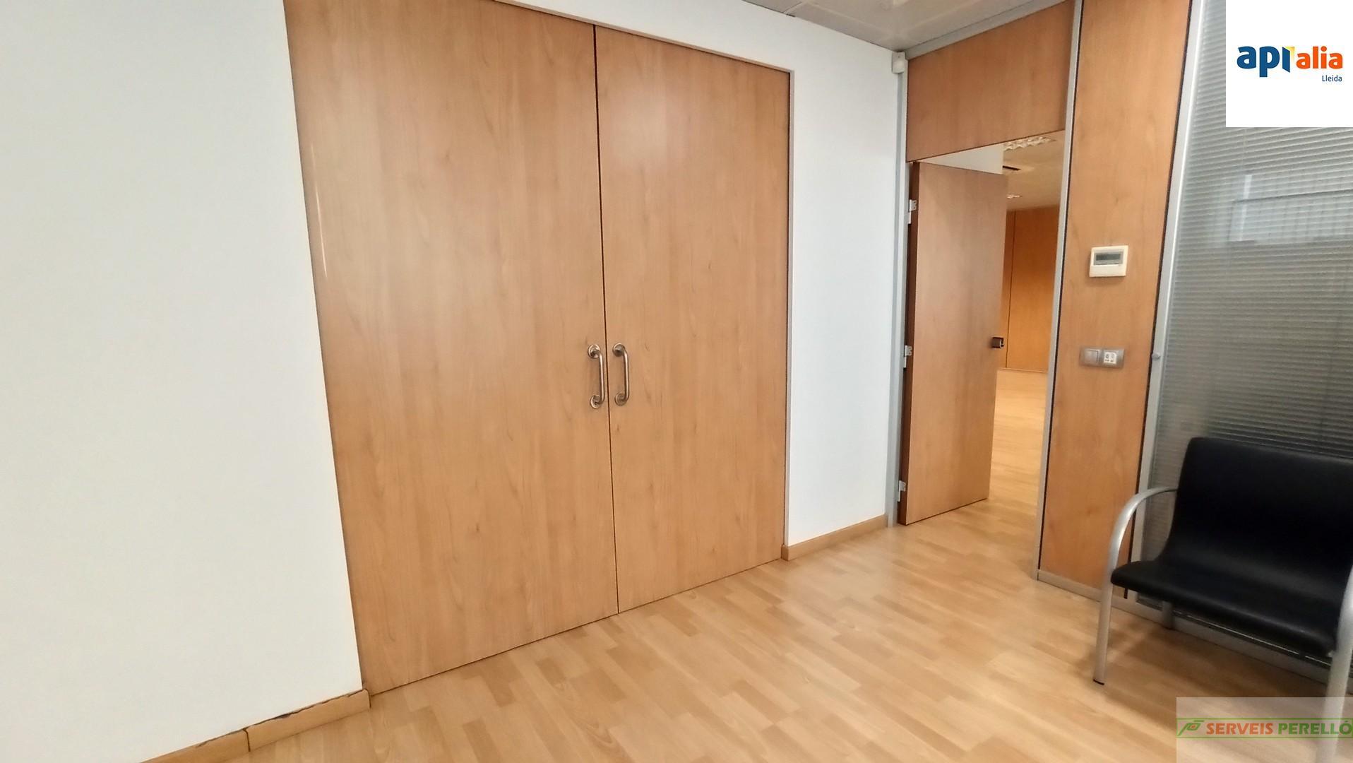 For sale of flat in Lleida