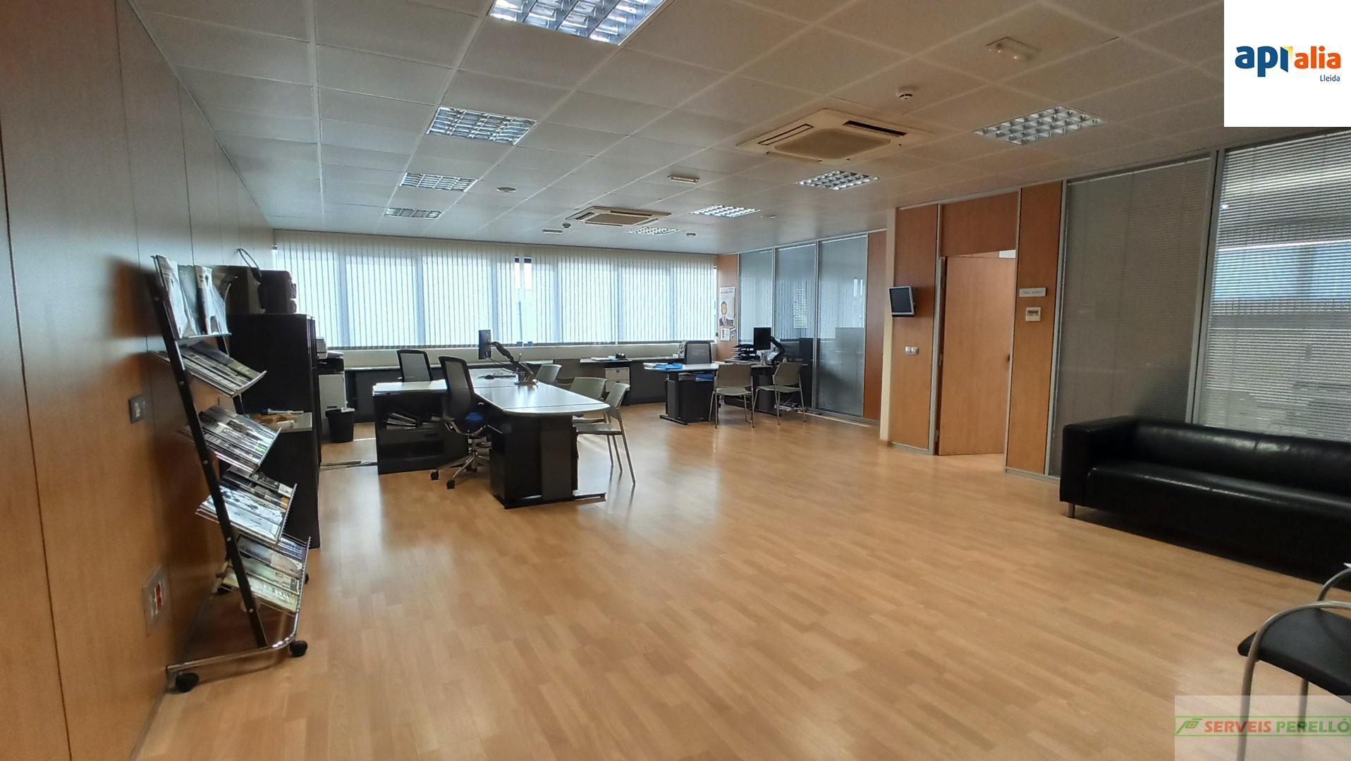 For sale of flat in Lleida