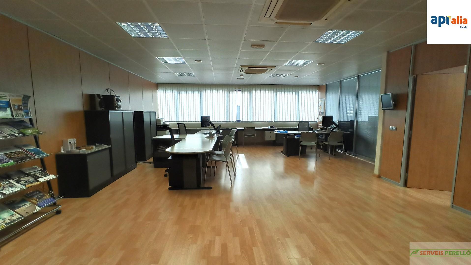For sale of flat in Lleida
