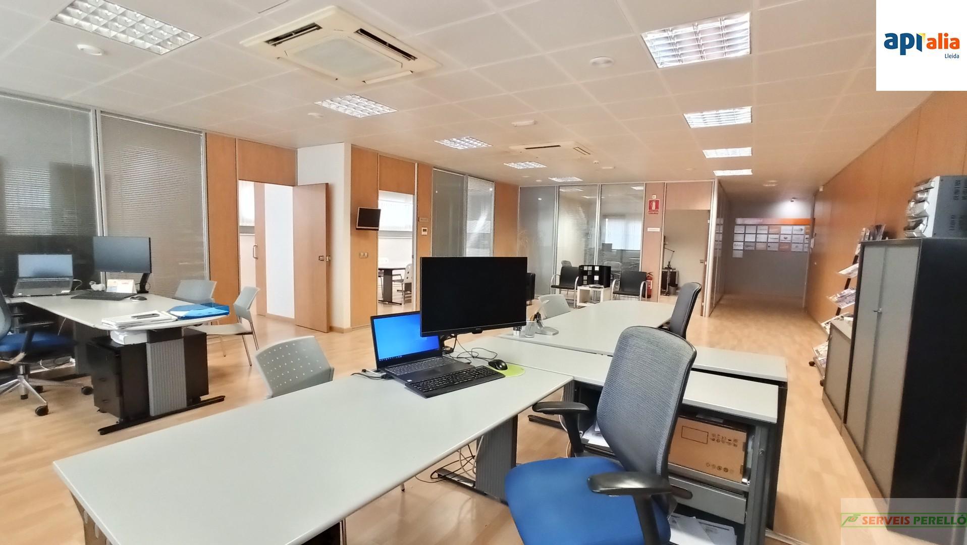 For sale of flat in Lleida