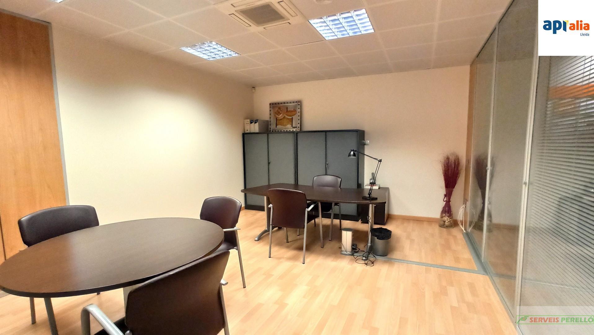 For sale of flat in Lleida