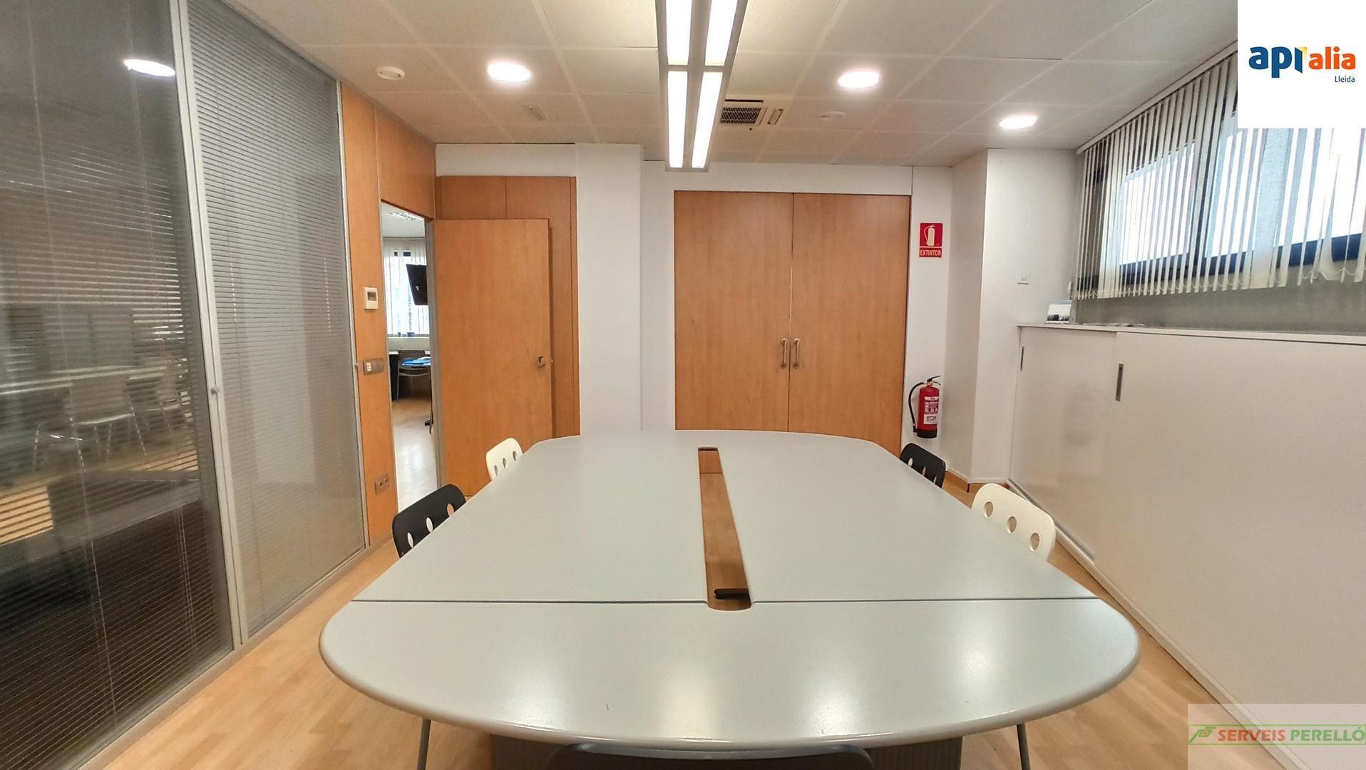 For sale of flat in Lleida