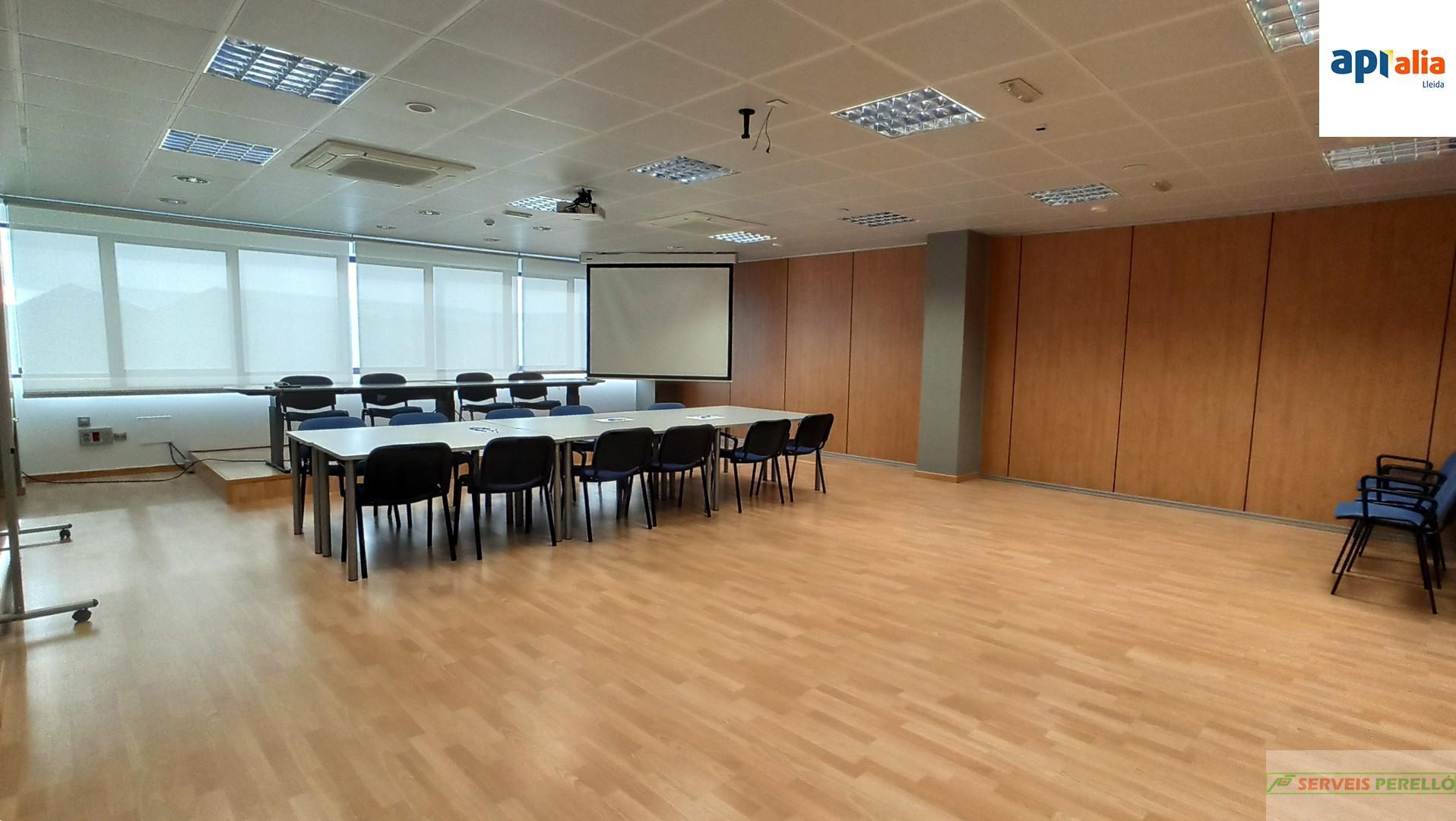 For sale of flat in Lleida
