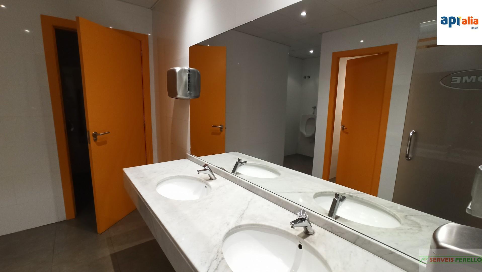 For sale of flat in Lleida