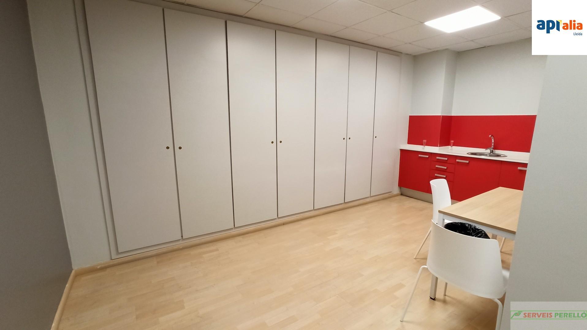 For sale of flat in Lleida