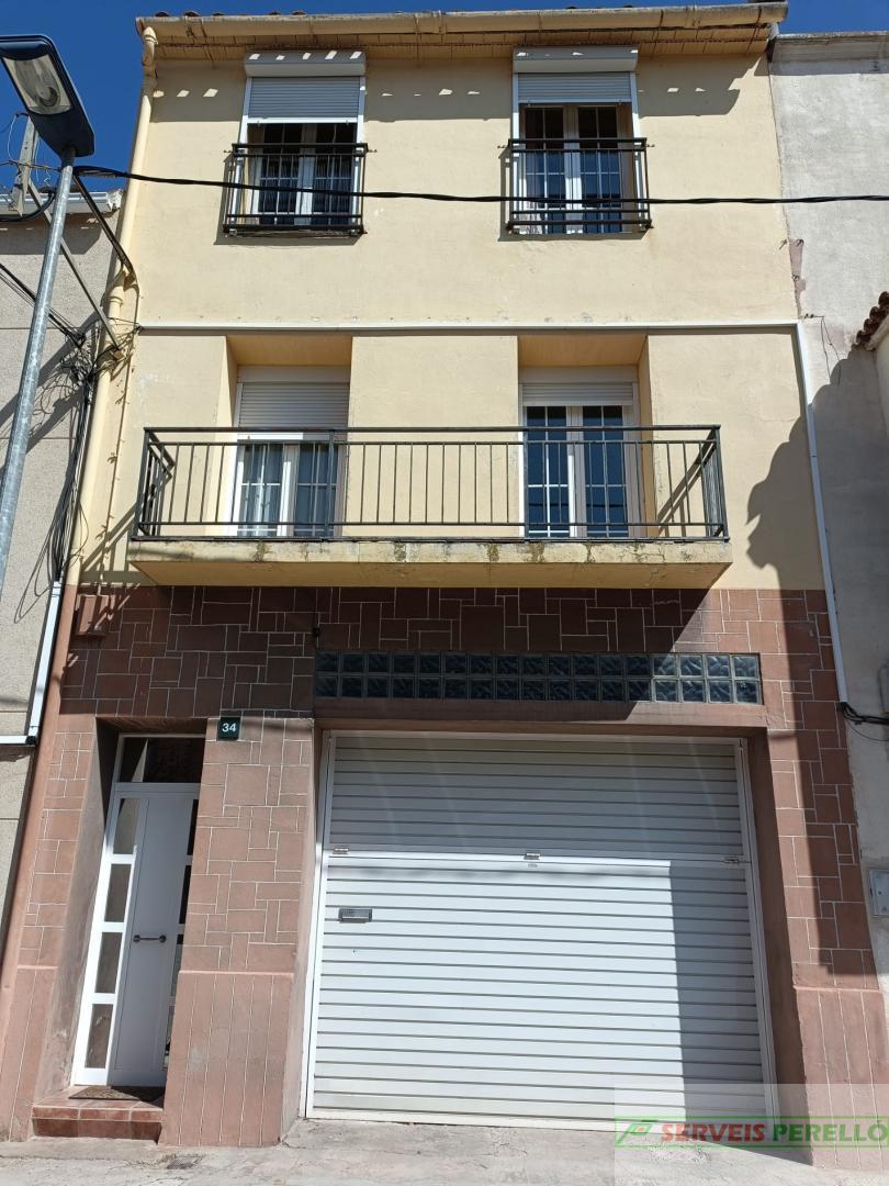For sale of house in Artesa de Lleida