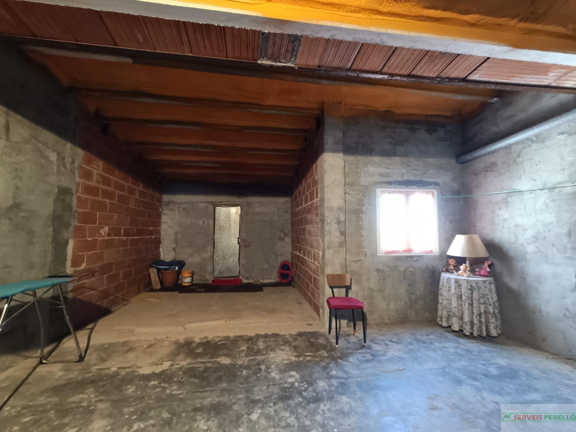 For sale of house in Artesa de Lleida
