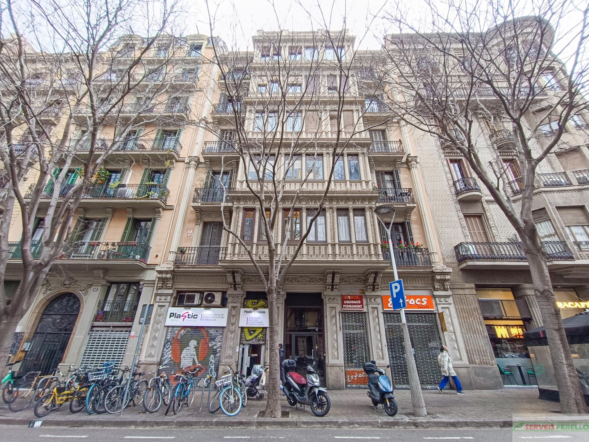 For sale of flat in Barcelona