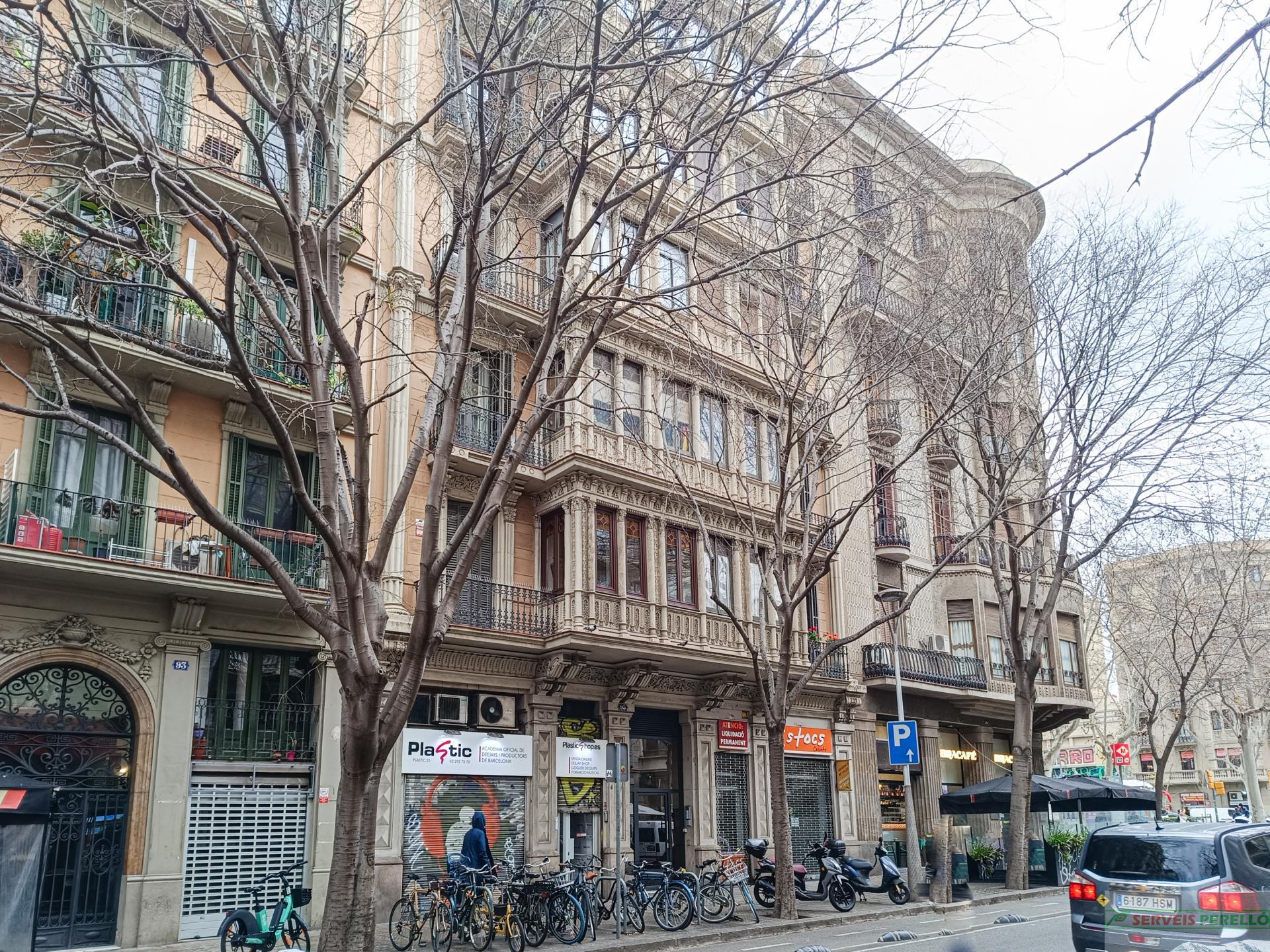 For sale of flat in Barcelona