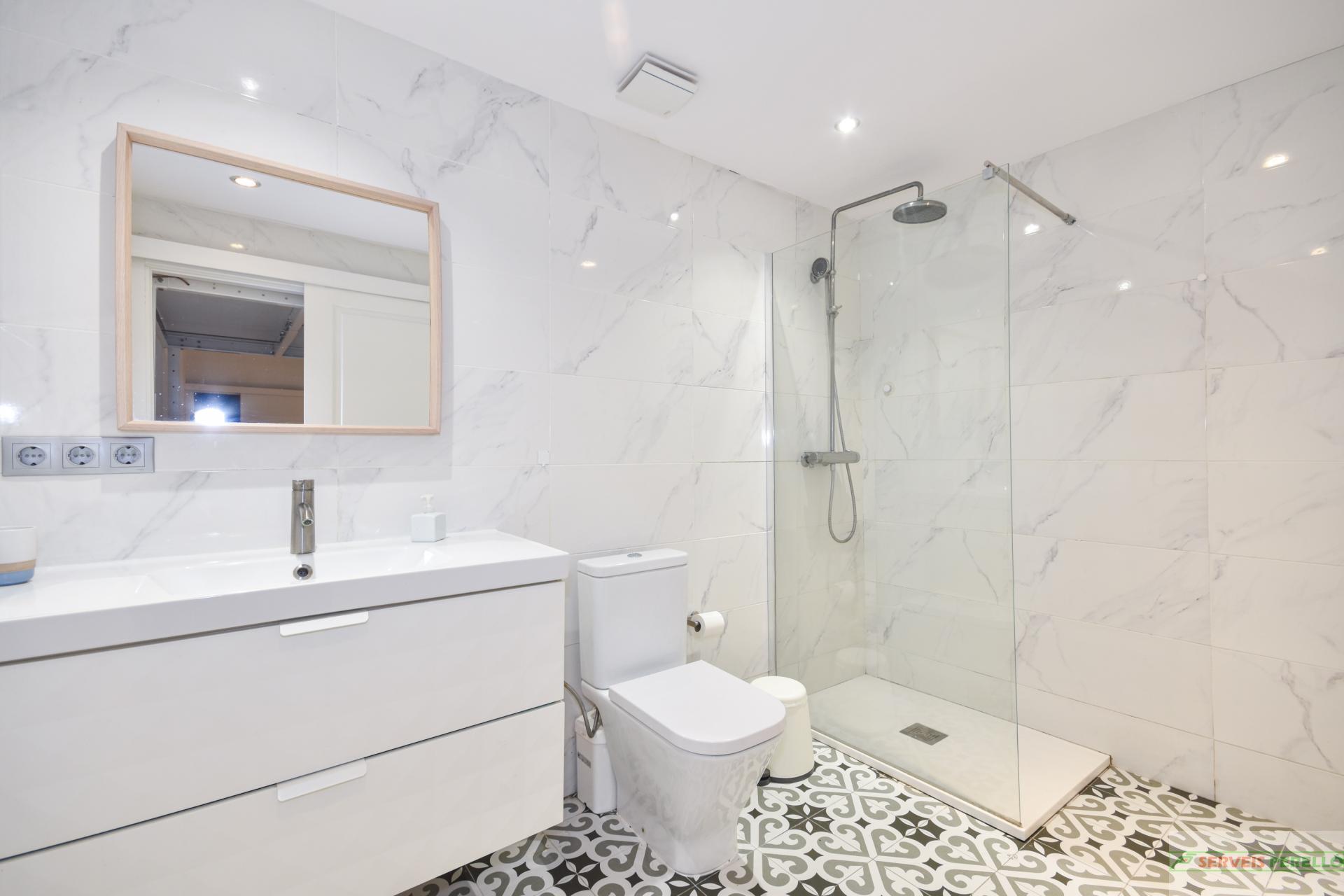 For sale of flat in Barcelona