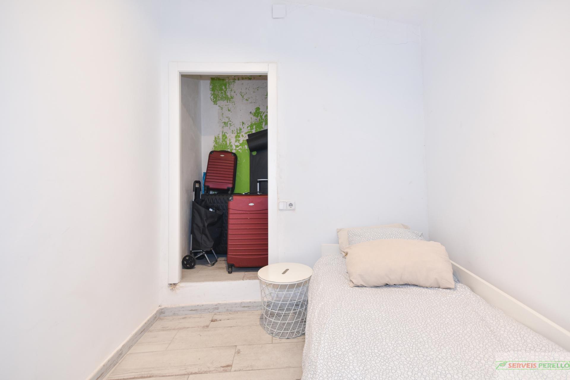 For sale of flat in Barcelona