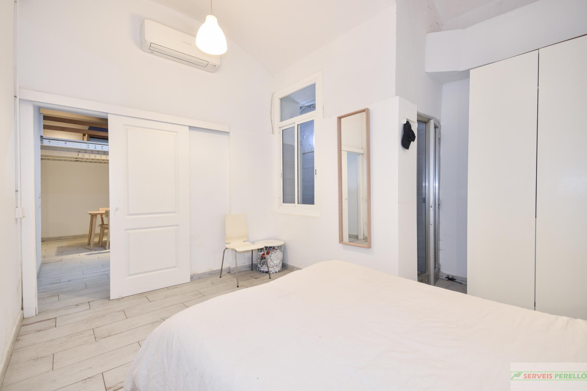 For sale of flat in Barcelona
