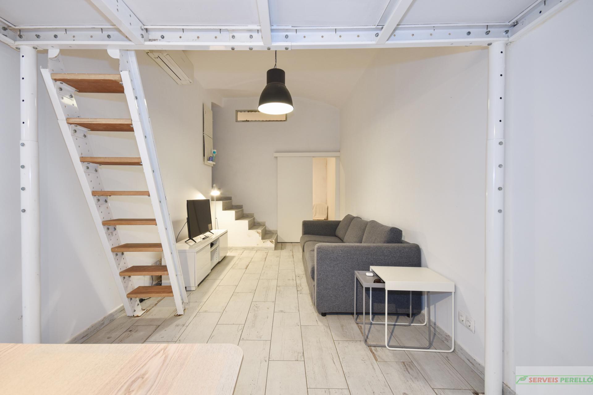 For sale of flat in Barcelona