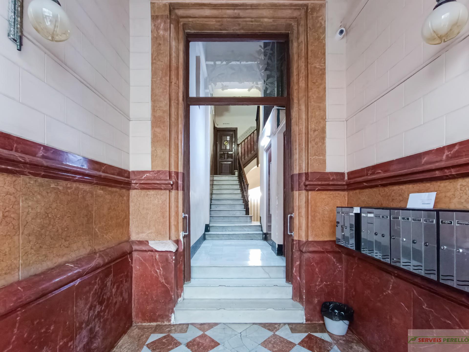 For sale of flat in Barcelona