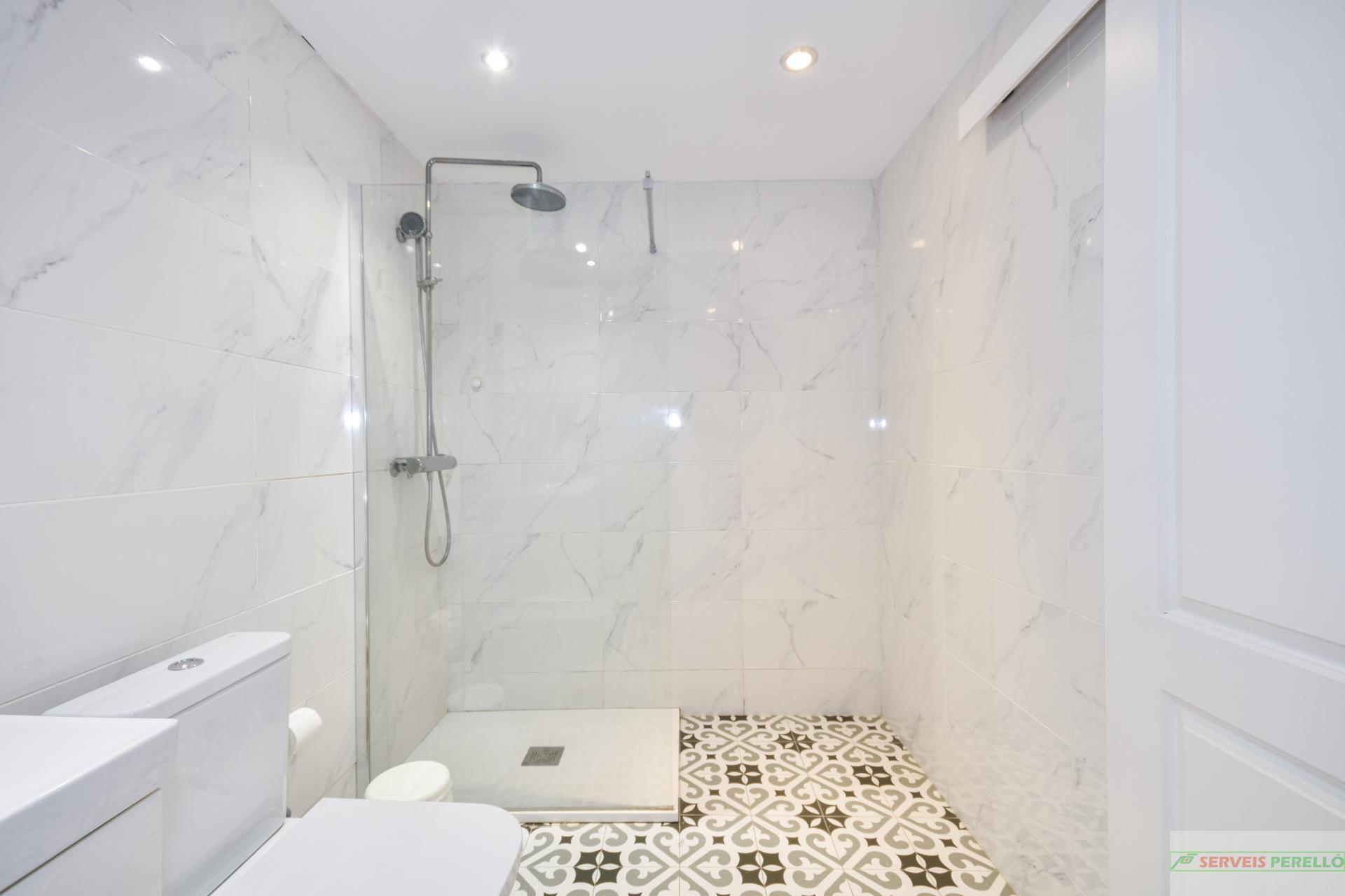 For sale of flat in Barcelona