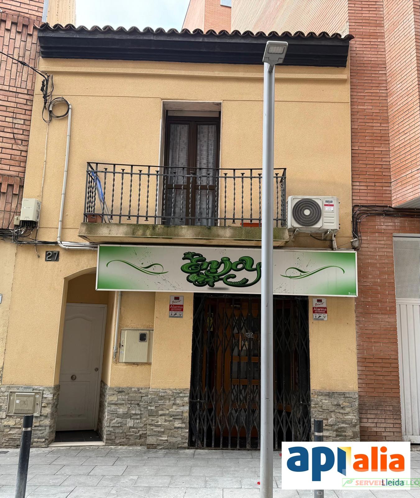 For sale of flat in Lleida