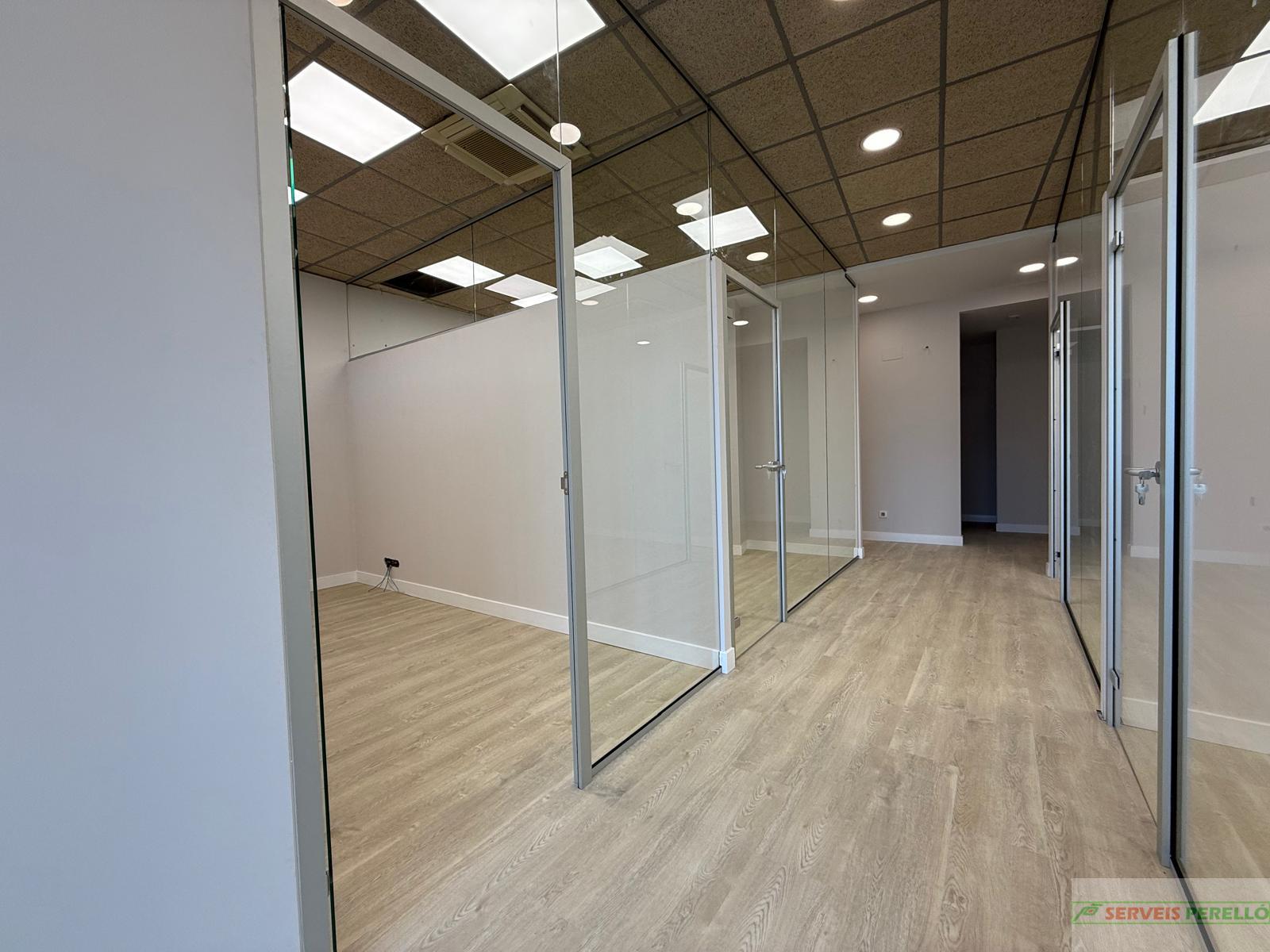 For sale of commercial in Lleida