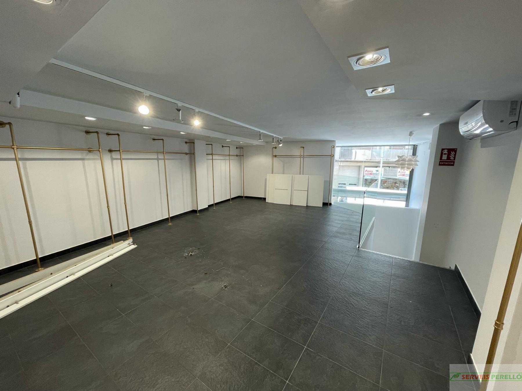 For rent of commercial in Mollerussa