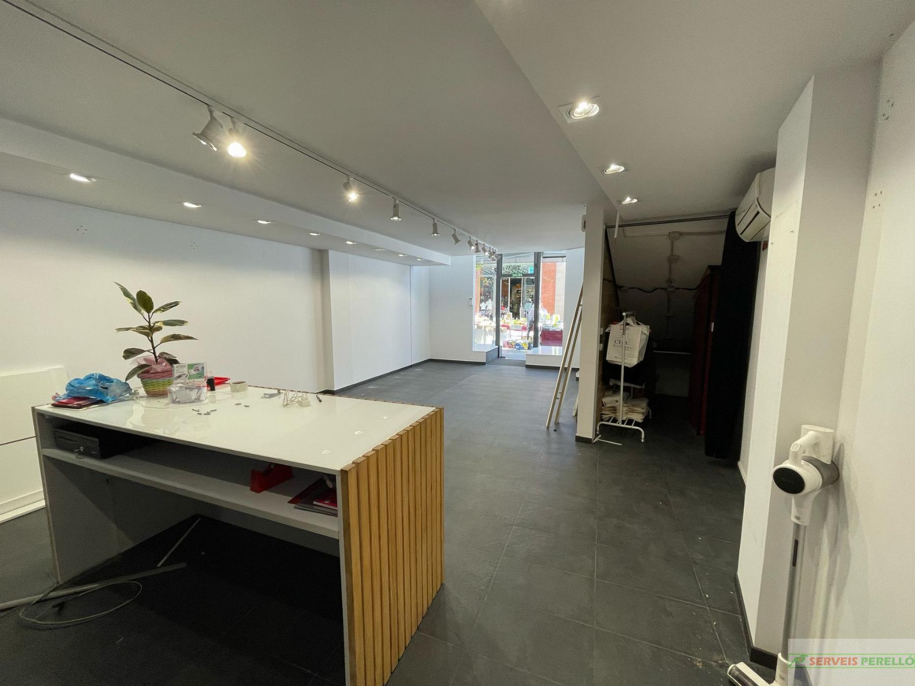 For rent of commercial in Mollerussa
