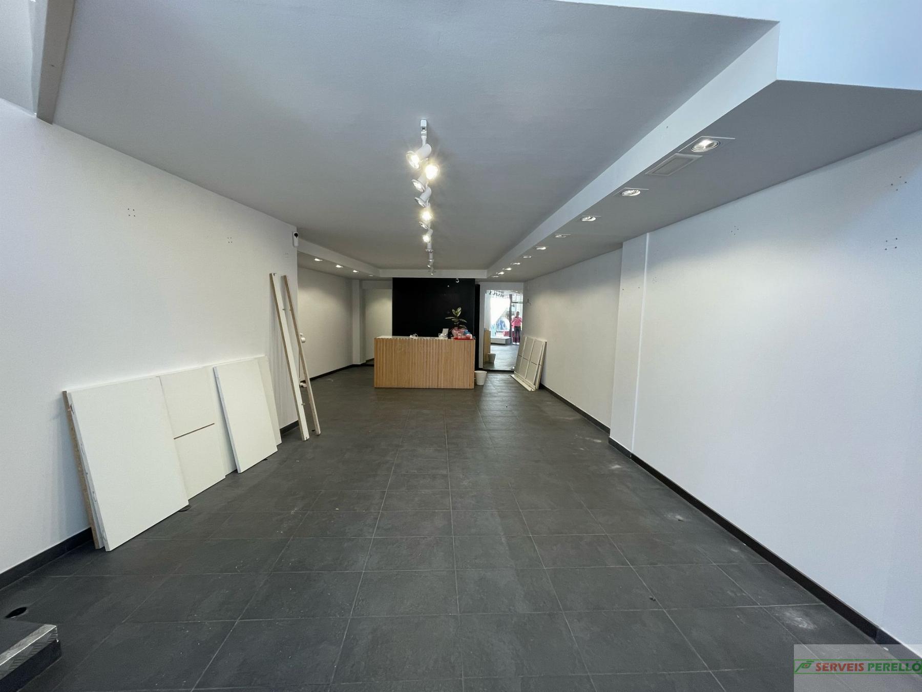 For rent of commercial in Mollerussa