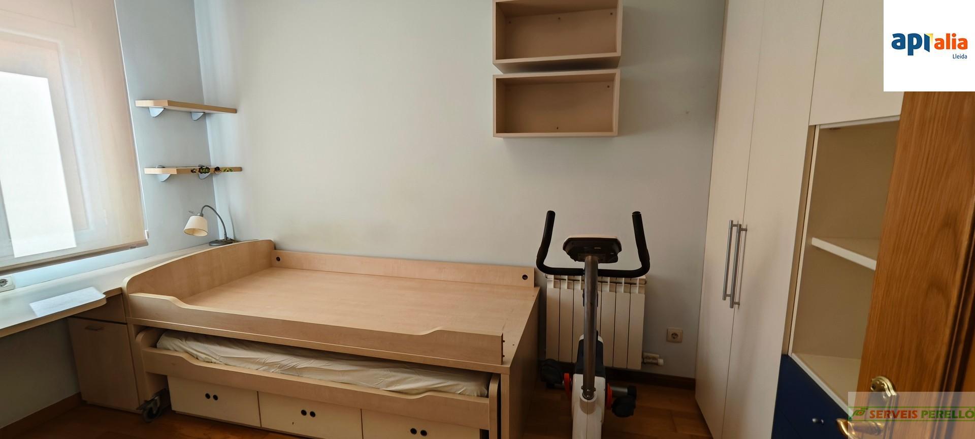 For sale of flat in Lleida