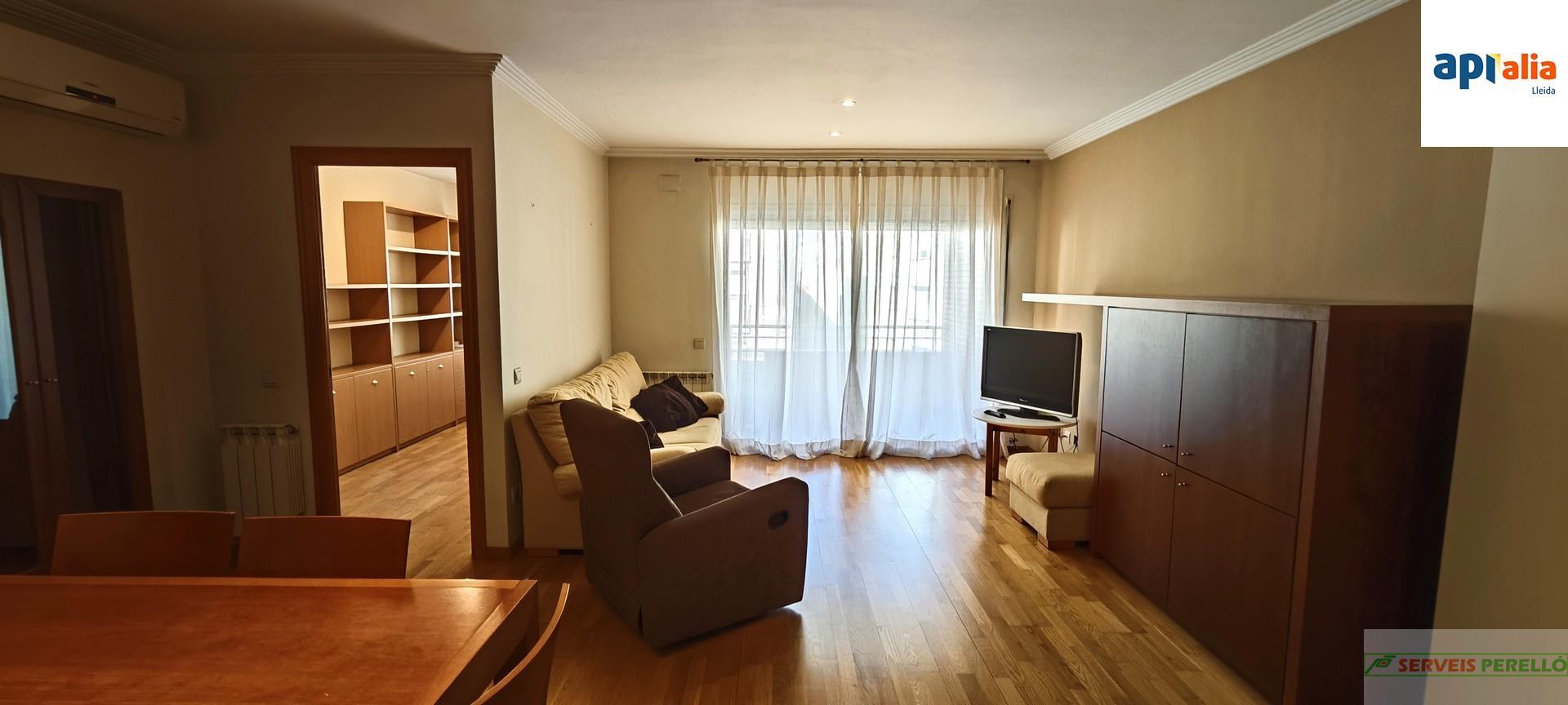 For sale of flat in Lleida