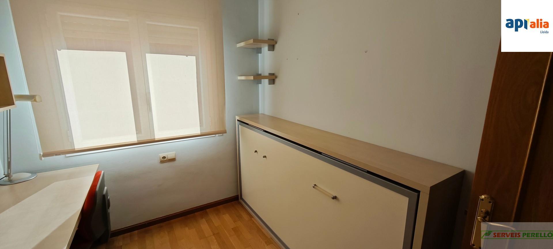 For sale of flat in Lleida