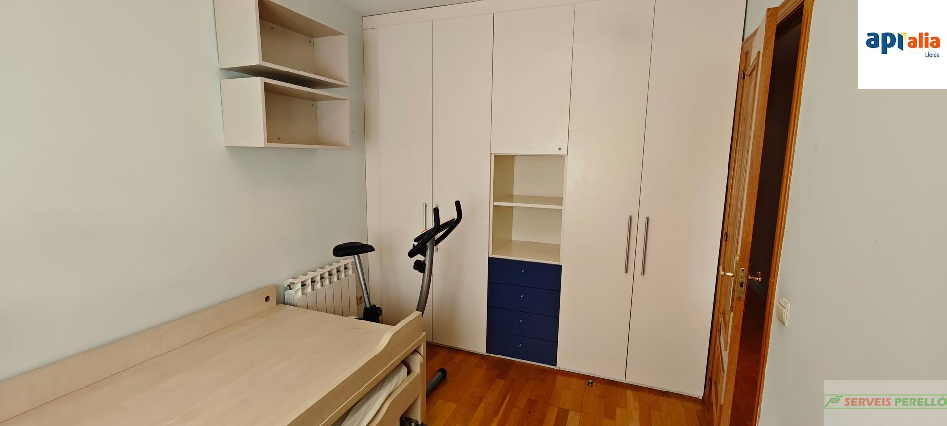 For sale of flat in Lleida