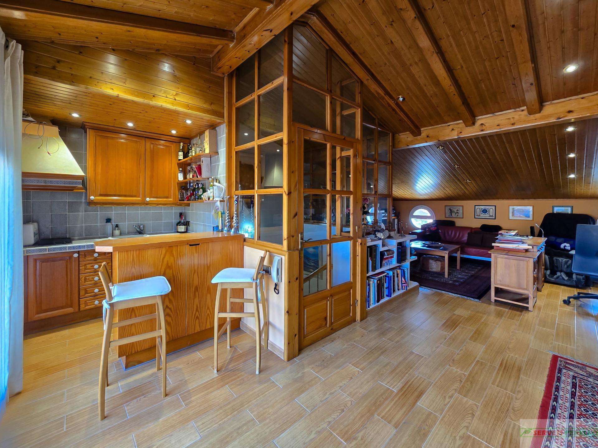 For sale of house in Almenar