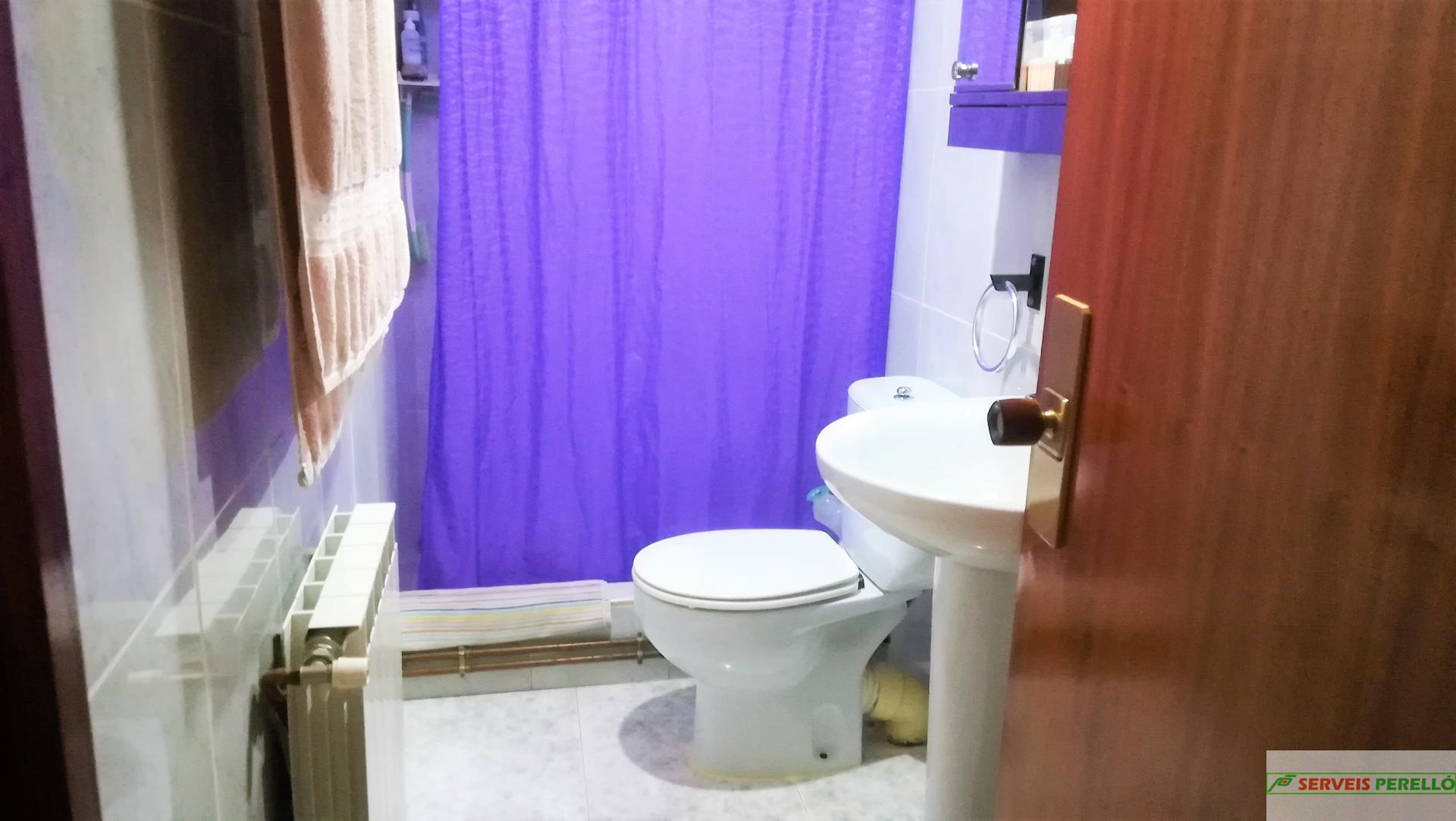 For sale of house in Bell-lloc d Urgell