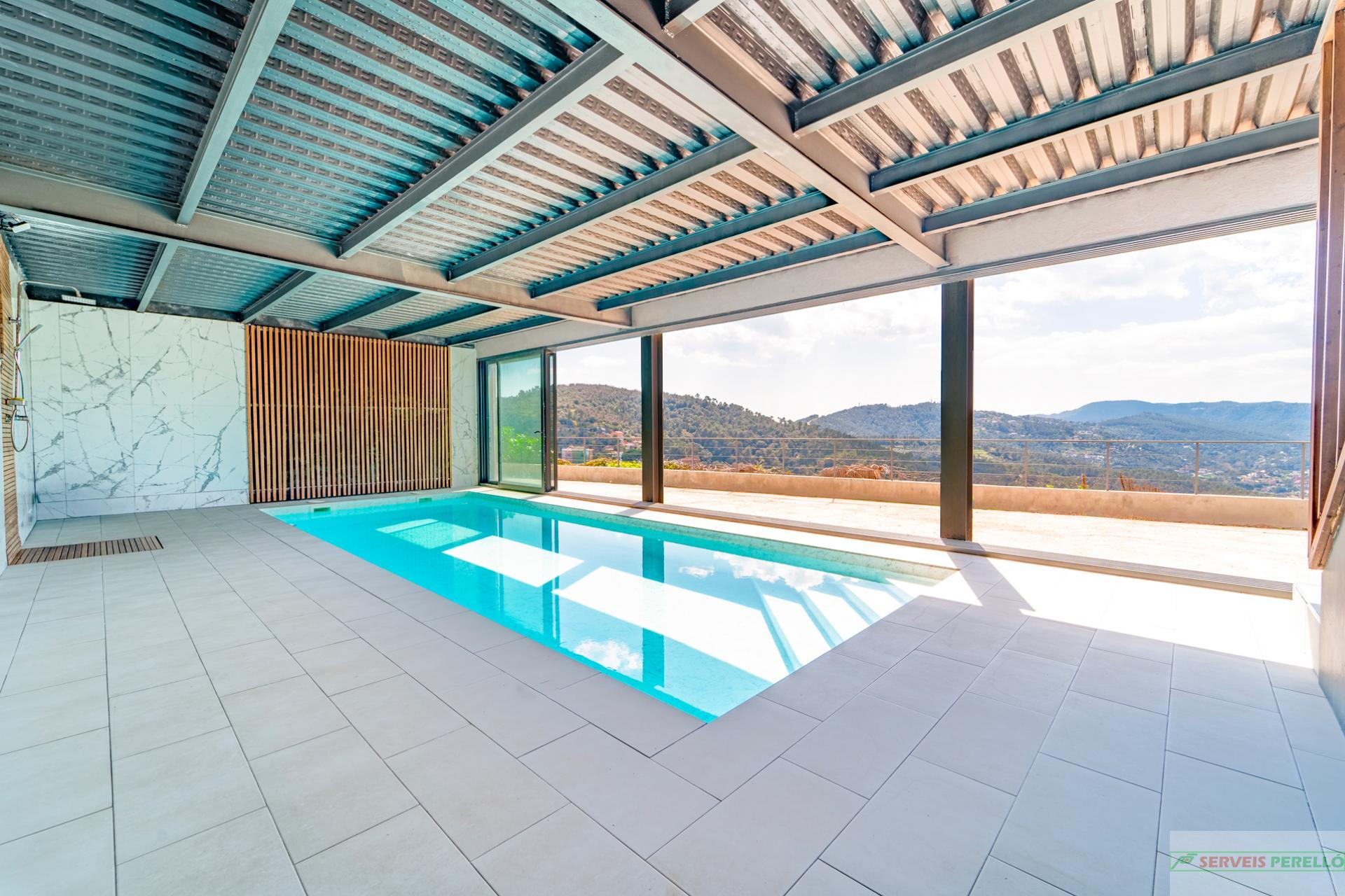 For sale of chalet in Torrelles de Llobregat