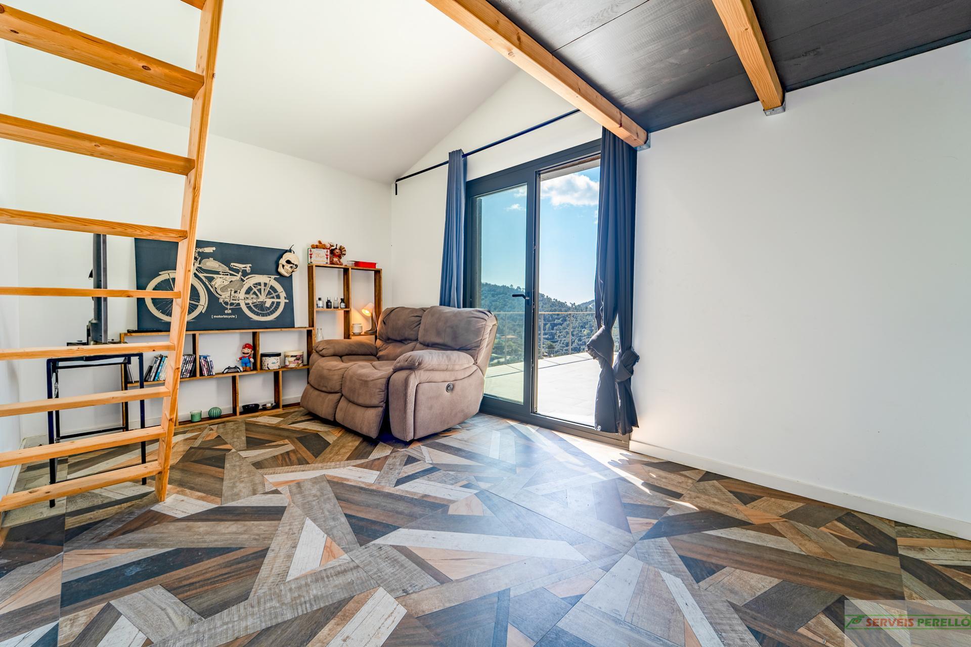 For sale of chalet in Torrelles de Llobregat