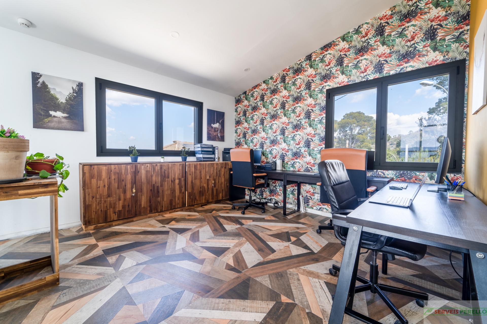 For sale of chalet in Torrelles de Llobregat