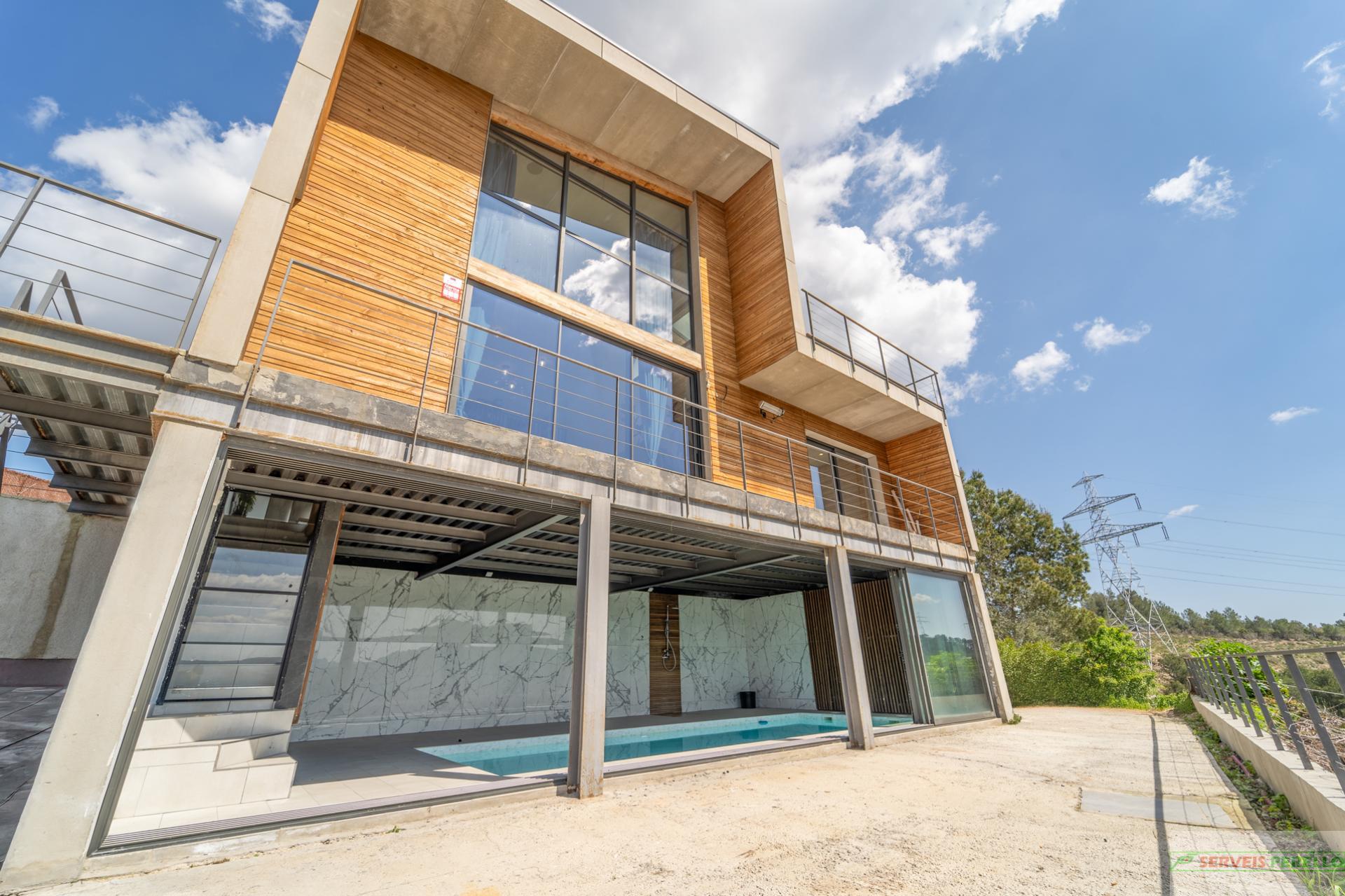 For sale of chalet in Torrelles de Llobregat