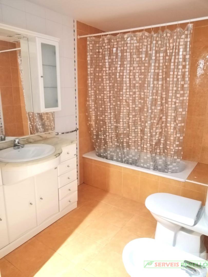 For sale of flat in Lleida