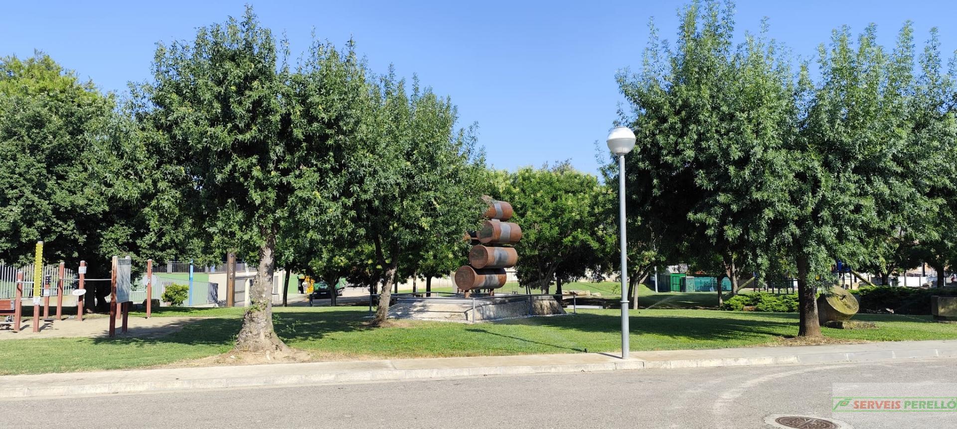 For sale of land in Golmes