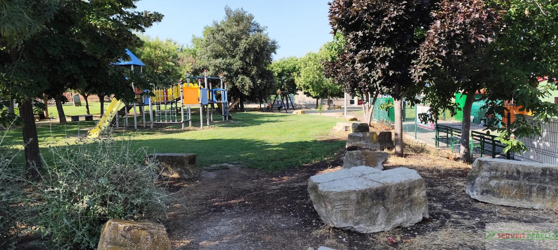 For sale of land in Golmes