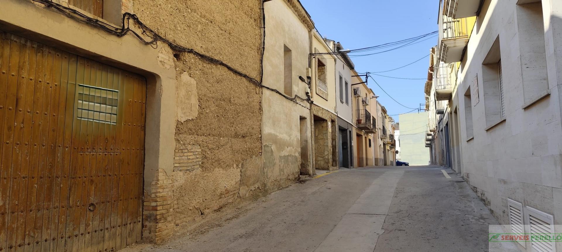 For sale of land in Golmes