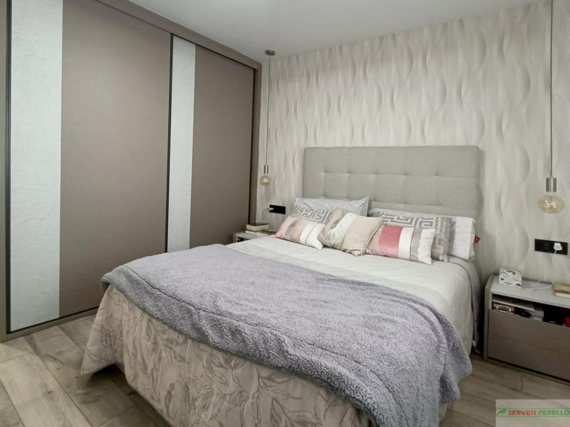 For sale of flat in Lleida