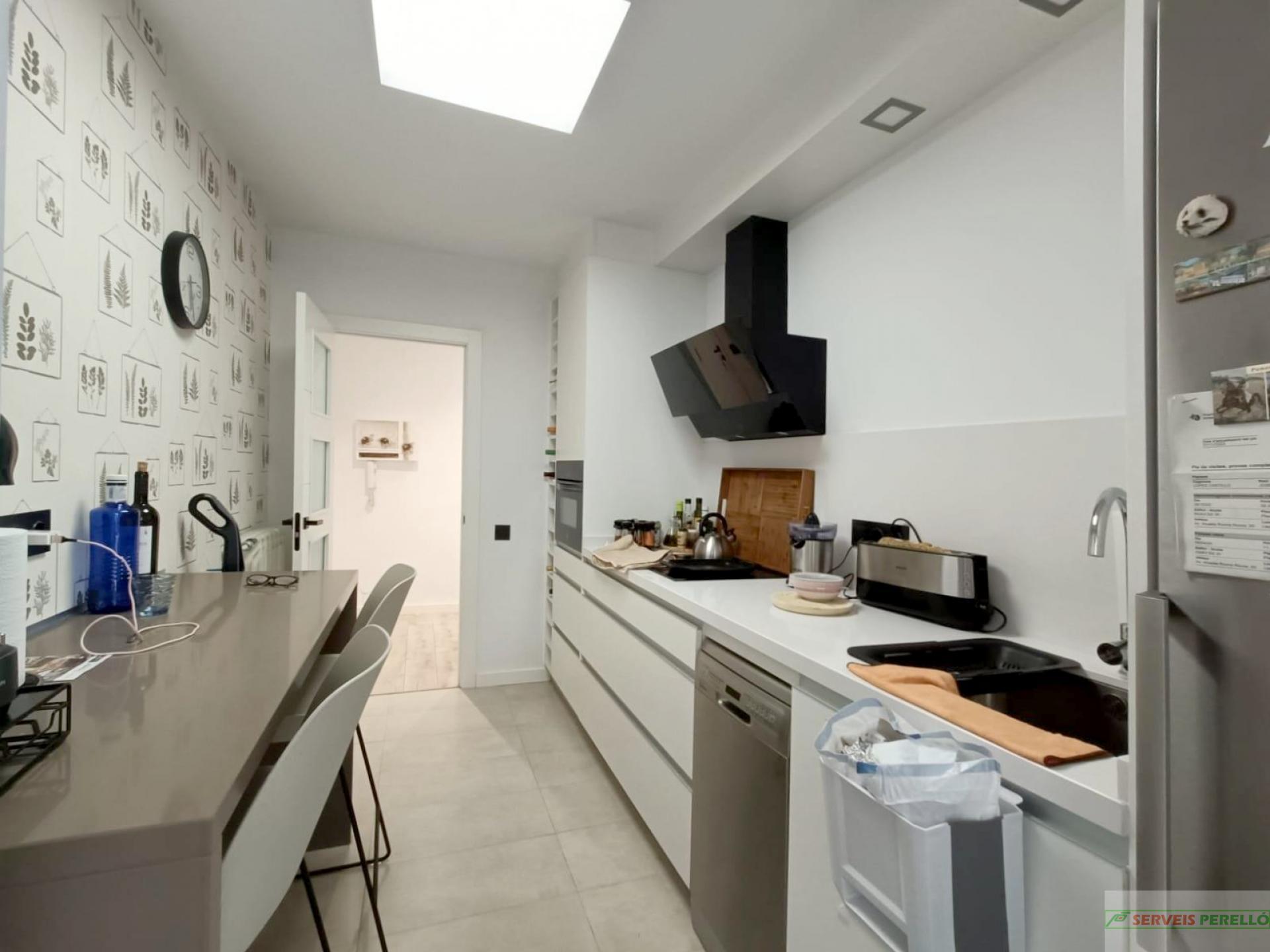 For sale of flat in Lleida